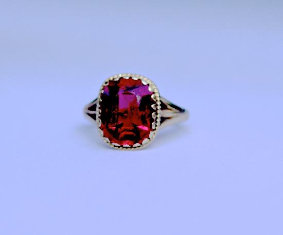 FRENCH GOLD RING WITH RED STONE RETRO