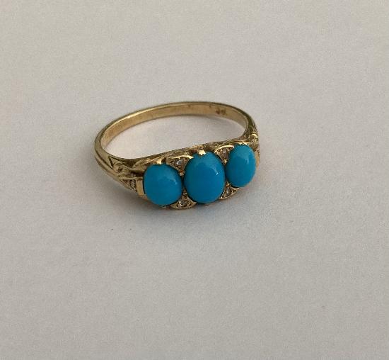 ANTIQUE TURQUOISE THREE STONE RING