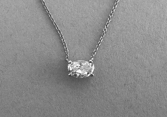 BEAUTIFUL TRADITIONAL DIAMOND PENDANT BEAUTIFUL TRADITIONAL DIAMOND PENDANT