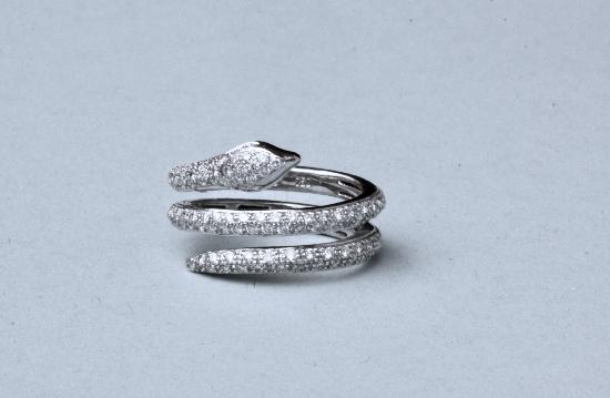 CHARMING DIAMOND SNAKE SERPENT RING