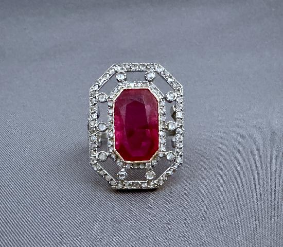 EDWARDIAN REGAL RUBY AND ROSE-CUT DIAMOND RING EDWARDIAN REGAL RUBY AND ROSE-CUT DIAMOND RING