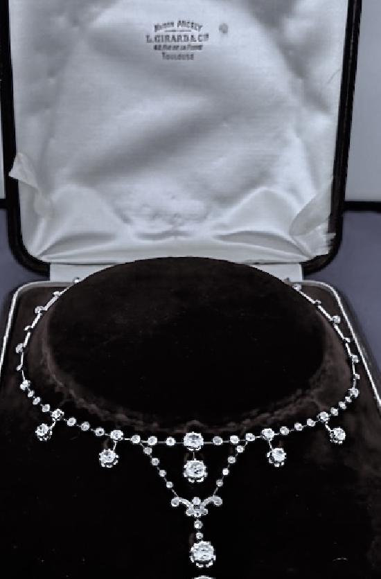 FANTASTIC FRENCH DIAMOND EDWARDIAN NECKLACE