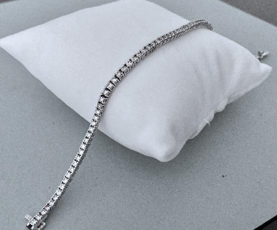 GOOD QUALITY DIAMOND LINE TENNIS BRACELET 