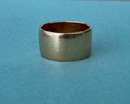 RETRO WIDE WEDDING RING