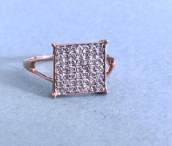 SQUARE DIAMOND RING 