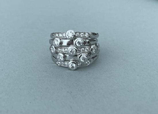 STUNNING MULTI-BAND DIAMOND RING