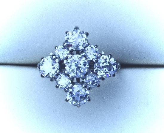 STUNNING RETRO DIAMOND ENGAGEMENT RING