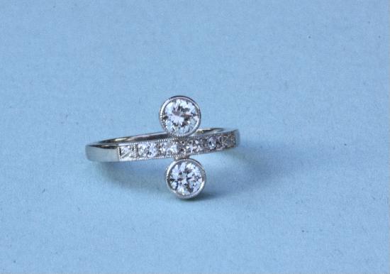 STYLISH DOUBLE DIAMOND ENGAGEMENT RING.