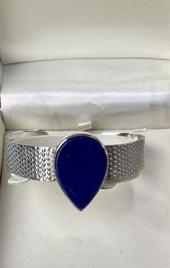 STYLISH LAPIS LAZULIE BANGLE