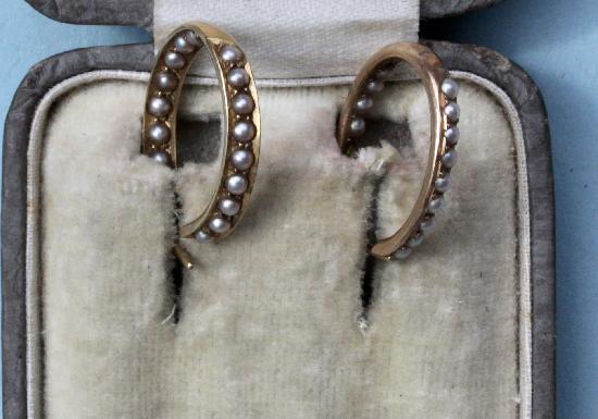 VINTAGE SPLIT PEARL HOOP EARRINGS
