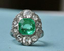 Gorgeous Antique Emerald And Diamond Ring