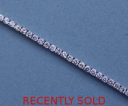 Fine Quality Diamond Tennis-line Bracelet